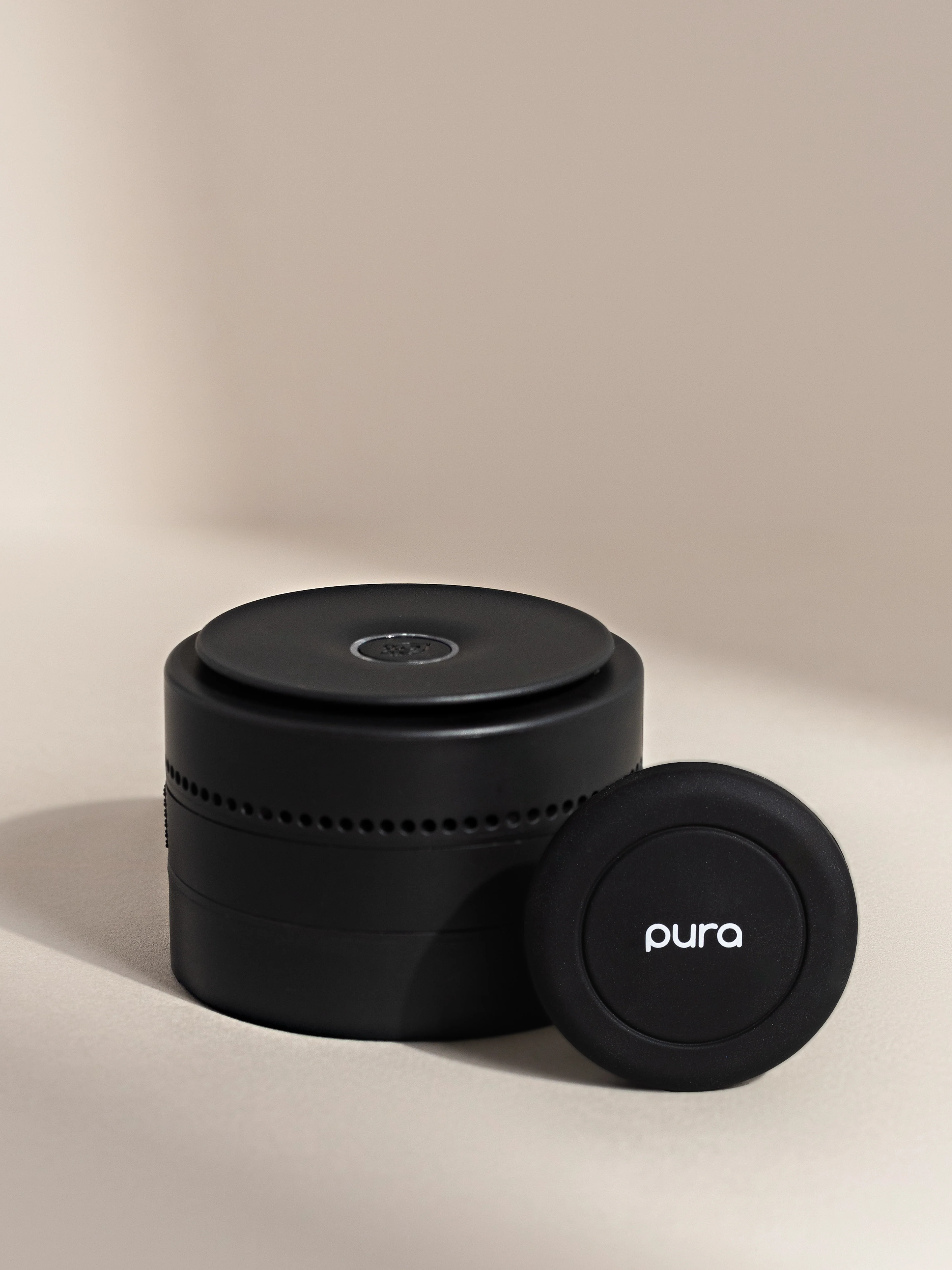 Pura Car Magnet Mount - Image 3